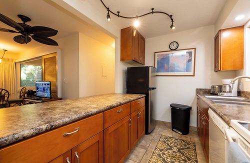 Maalaea Condo | Beachfront HK-B16 - Maui Gardenview Condo in Secluded Resort on Ma'alaea Bay