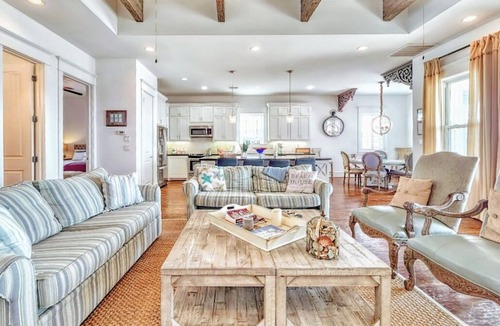 Bermuda Beach House | Beachfront Ocean Views 2 King Beds Direct Beach Access