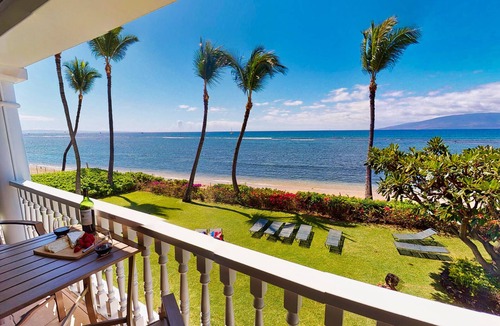 Historic Lahaina Front Street Condo | Beachfront Paradise, Stunning Views, Condo with AC, Steps to the beach!