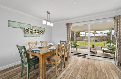 Indian Harbour Beach House | Beachside escape nestled between the ocean & river
