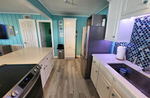 Acapulco Village House | Beachview Beauty steps to the beach in West G Town