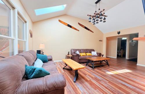 Massanutten Resort | Bear Cabin-3 BR 2 Bath with Indoor Hot tub-one level-FREE Pool Pass-Pet welcome