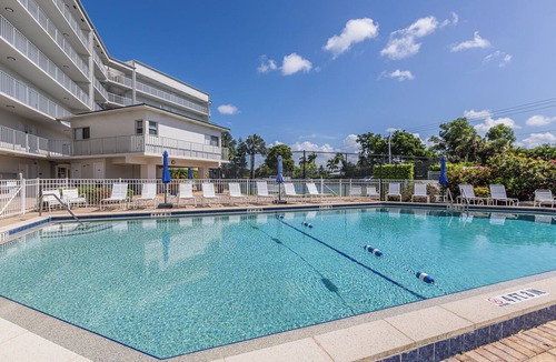 Marco Island Condo | Beautiful 1 Bedroom condo - JW Alternative - Steps from Marco Island Beach