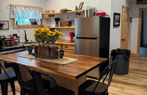Crystal House | Beautiful 2 bedroom camp with all the amenities of home sleeps 13