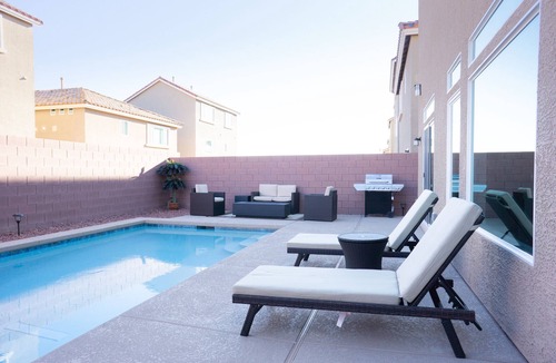 Enterprise House | Beautiful 4 bd/2.5 bath home. 5 min from the Strip, Allegiant Stadium & Airport.