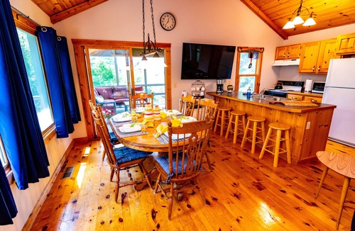 The Galena Territory House | Beautiful Bluebirds and Star Studded Skies Surround! EV Charge/Pet Friendly!