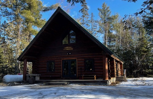 Franklin County Cabin | Beautiful Cabin, 20 minutes to Sugarloaf, on ITS trail…the perfect getaway.