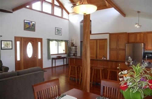 Keaau House | Beautiful Custom Eco Friendly Home with Private Back Yard POOL