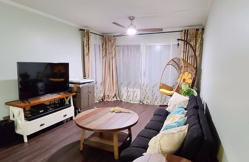 McCully - Moiliili Apartment | Beautiful Home near Waikiki, w/Car Rental and On-site Parking (4 Guests Max)