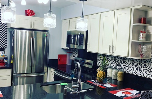 Makaha Condo | Beautiful Ocean & Mountain View Condo w/Security 24/7