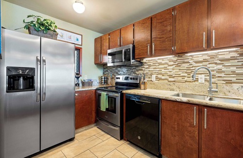 Kailua-Kona Condo | Beautiful Oceanfront Kona Bali Kai 3rd Floor Condo