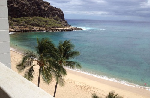 Makaha Condo | Beautiful Oceanfront Condo on West Side of Oahu. Spectacular Sunsets