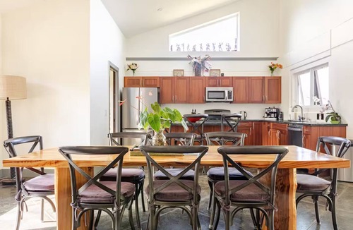 Pepeekeo House | Beautiful Oceanfront Estate with heated saltwater pool, Hamakua Coast Acreage.