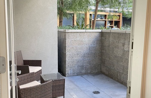 Hollywood Apartment | Beautiful space in the heart of Hollywood