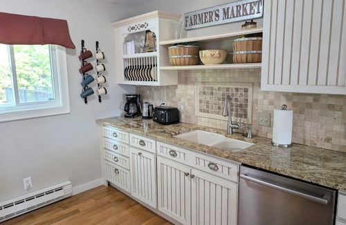 West Hartford Condo | Beautiful views overlooking the Quechee