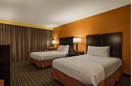 Western Honolulu Hotel | Best Western The Plaza | Standard Room 2 Double Beds | Free Breakfast & Shuttle