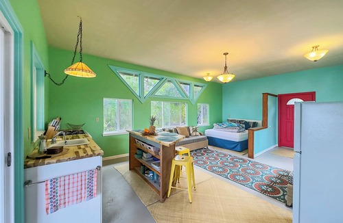 Ocean View House | Best Window seats to Ocean Views- in wonderful Ocean View HI with WiFi