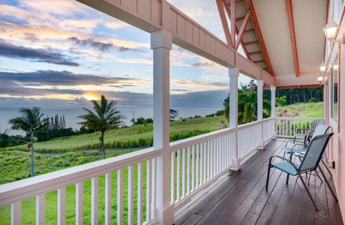 Ninole House | Big Island Getaway, Ocean View Paradise