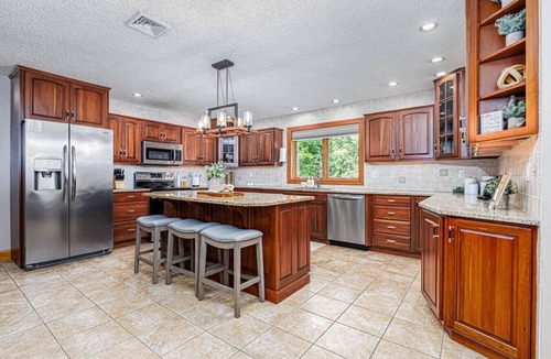Brockton Apartment | Blissful Mountain Getaway - Manor on 46 acres