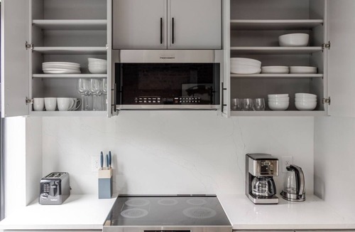 Williamsburg Apartment | Blueground | South Williamsburg, washer, nr Domino Park