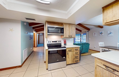 Cape Caneveral Beach Gardens House | Boho-Chic Family Escape Near the Shore with Foosball, BBQ Grill , and Outdoor Patio! 🌴