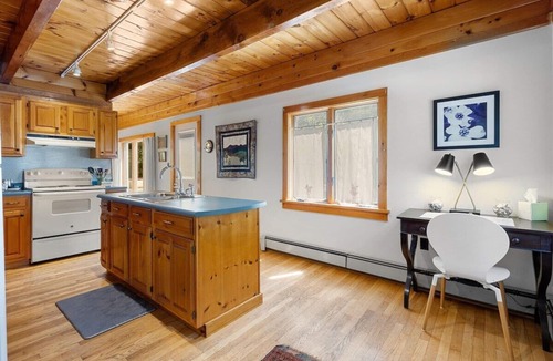 Boothbay Harbor House | Boothbay Birch Cottage, near Botanical Gardens