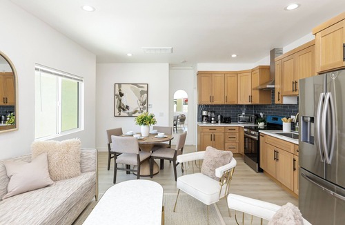 Fountain Valley House | Brand New Stylish 3BR Guest House in heart of Fountain Valley