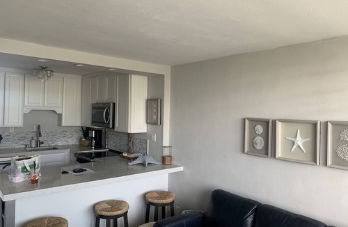Makaha Condo | Breath taking view, ocean front! Redone unit