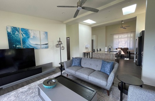 Moanalua House | BREATHTAKING GOLF COURSE VIEWS, HOME "B", MODERN-CLEAN-NEW, UNWIND IN PARADISE!