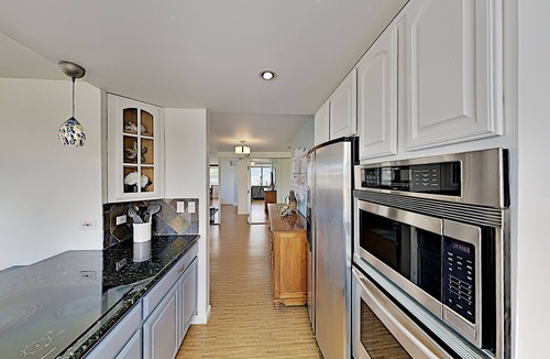 McCully - Moiliili Condo | Breathtaking Hawaiian Monarch Penthouse | Views!