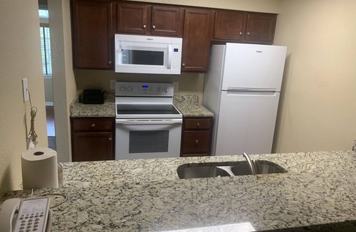 Berkeley House | Build your family memories. Powhatan Resort 4BDR, pools, tennis, activities