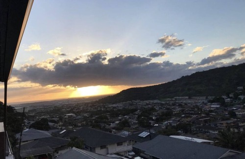 Liliha - Kapalama House | C. Beautiful! Lush Valley, Ocean & Mtn Views in the heart of Honolulu