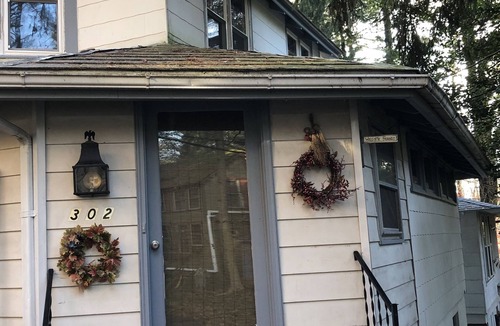 Timber Hills Cottage | Centrally located Mt Gretna cottage with 3 bedrooms and 2 full baths