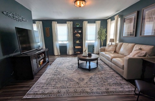 Canandaigua Apartment | Charming 1-Bedroom Apartment in Historic Downtown Canandaigua