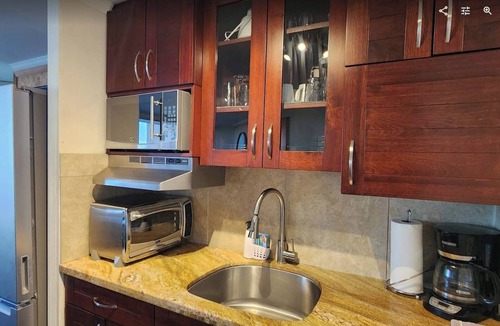 Waikiki Condo | Charming 2-bedroom separate entry condos in fabulous Honolulu with Free Parking