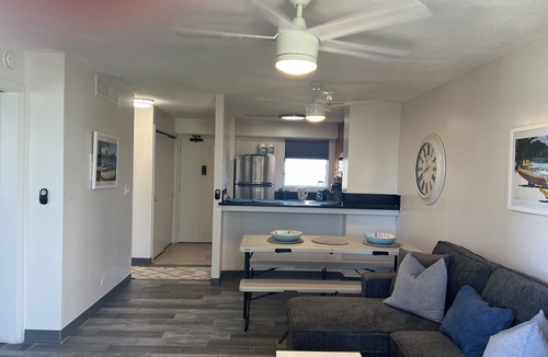 McCully - Moiliili Apartment | Charming 2 bedroom Waikiki Apt, Sleeps 6 with FREE parking