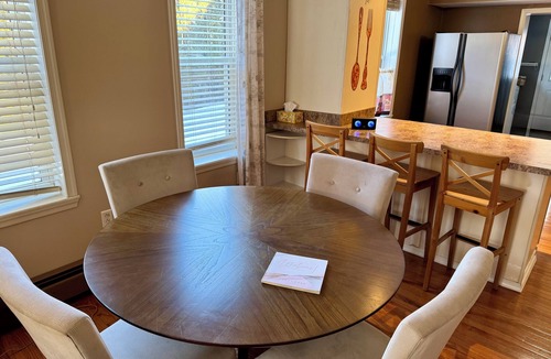 Butztown House | Charming 2 BR Whole-house rental Explore Historic Bethlehem