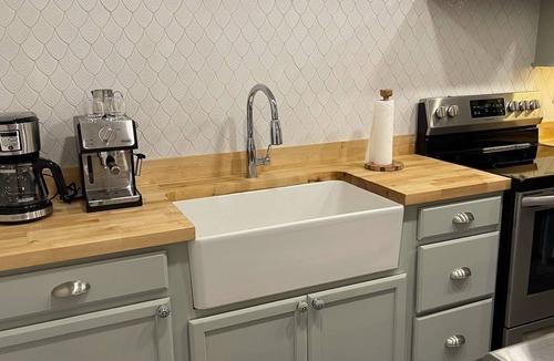 Canandaigua Apartment | Charming! 2BDR -5 min. Walk to Lake Resort or Downtown
