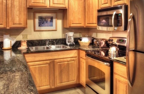 Four O'Clock Resort | Charming 2bedroom/2 bath w/studio lock off ski in/ski out - Feb 14-21