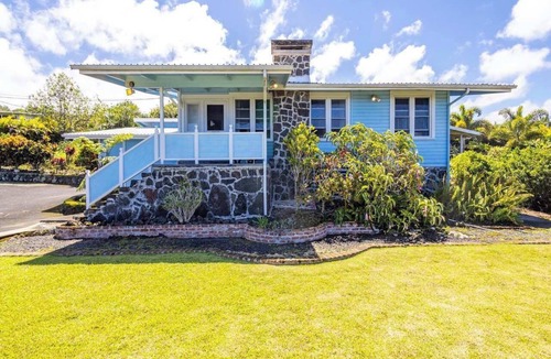 Honalo House | Charming 3 Bed, 2 Bath Holualoa Home on 1.1 Acres