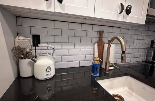 Bedford-Stuyvesant Apartment | Charming 3-bedroom apartment with AC, fitness room in wonderful Brooklyn
