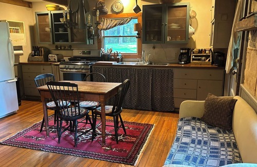 Skaneateles House | Charming 3-bedroom farmhouse in welcoming Skaneateles, short walk to village.