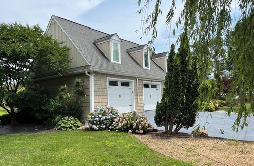 Maryus Cottage | Charming 3-bedroom villa with WiFi, and Jaccuzzi , just Minutes from Yorktown