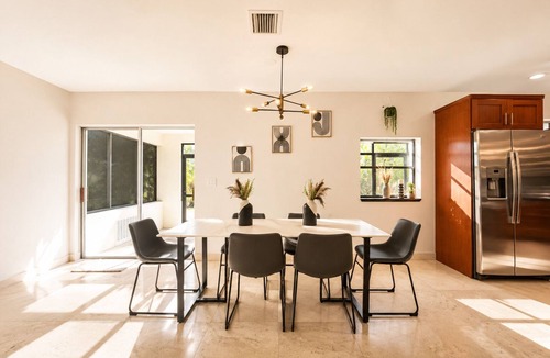 South Lake Villa | ★CHARMING 3BDR VILLA W/PRIVATE POOL & SPACIOUS BACKYARD IN HOLLYWOOD