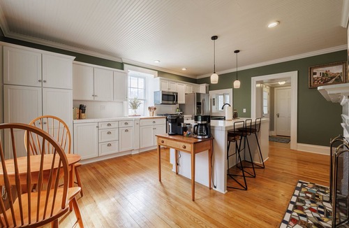 Canandaigua House | Charming 5-BR estate in FLX perfect for relaxing stays. HOT TUB. GAME ROOM. POOL