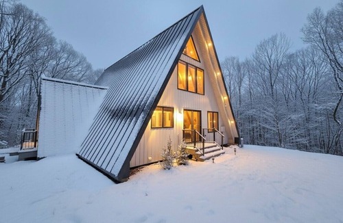 Port Jervis Ski Chalet | Charming AFrame~Sauna/Hotub~Movies/Games~Legoland~NY