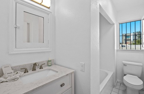 Pico - Robertson House | Charming City Stay: Your Home in Los Angeles