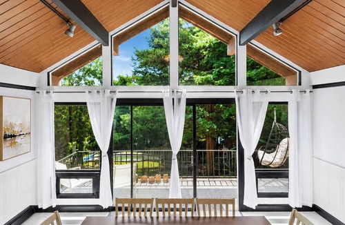 Paramus House | Charming Luxury Villa Near New York City