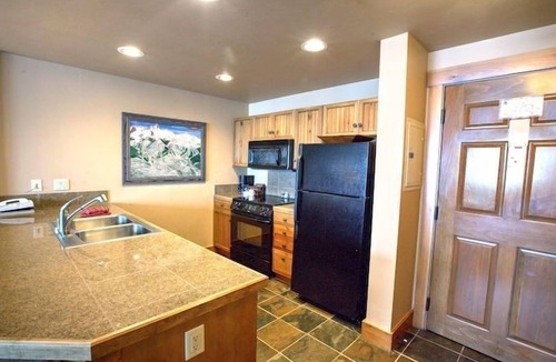 Christie Heights Condo | Charming Mountain Condo