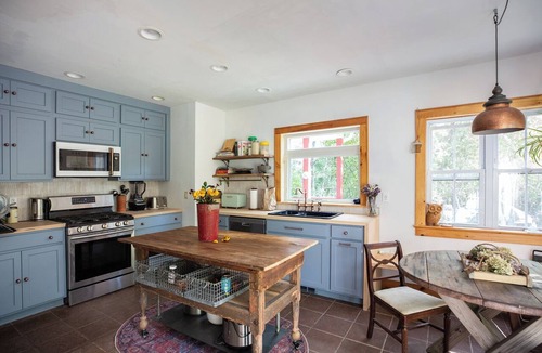 Cragsmoor House | Charming mountaintop house with incredible view